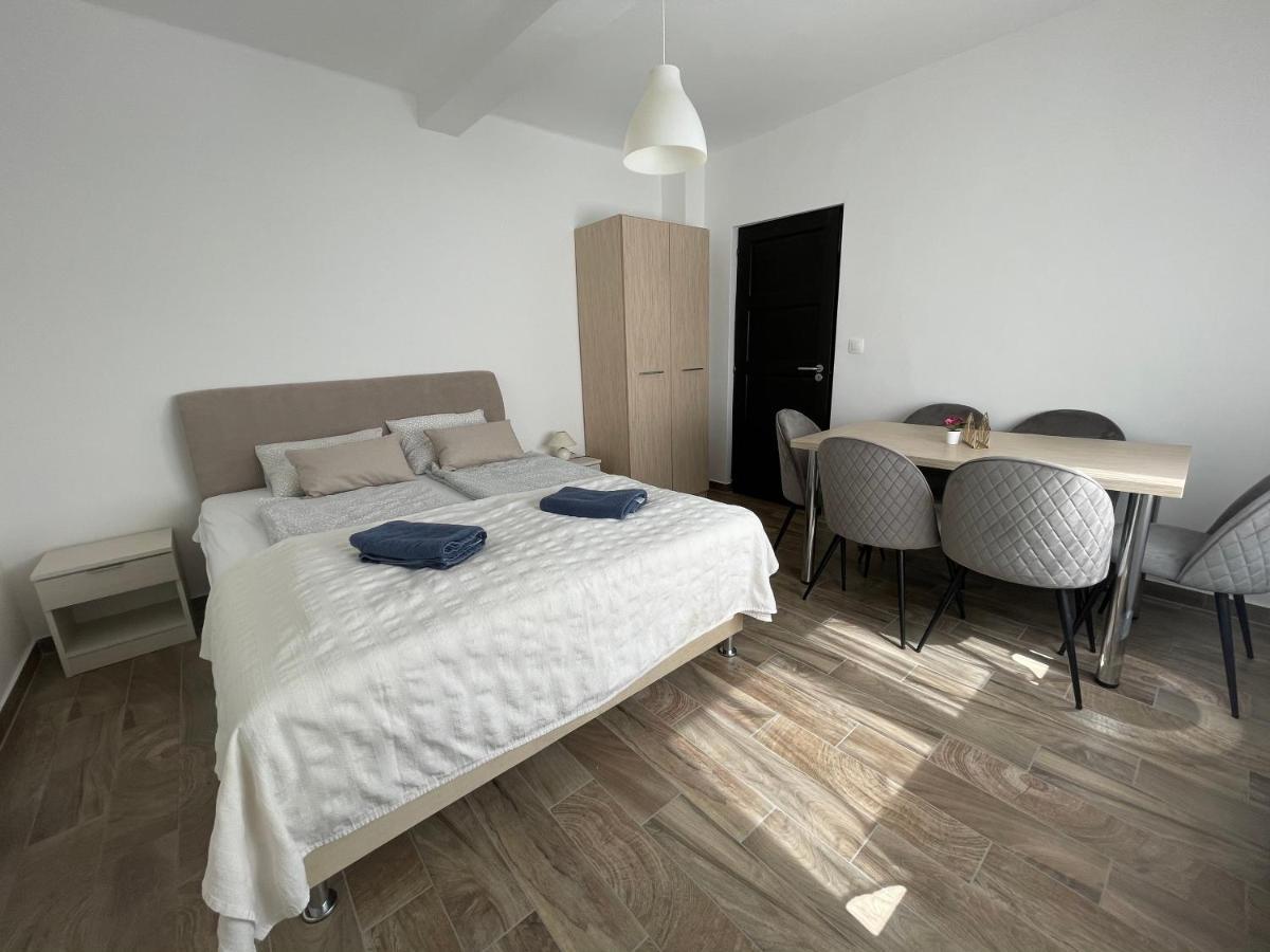 Smeraldo Apartmanok Siófok Buitenkant foto
